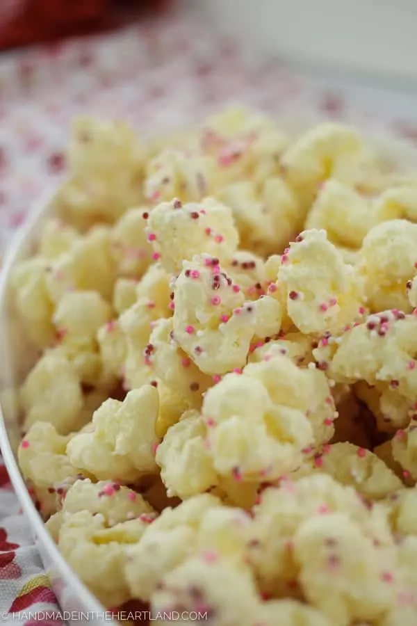 closeup picture puffcorn crack