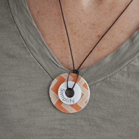 Easy DIY Washer Necklace, simple and inexpensive craft