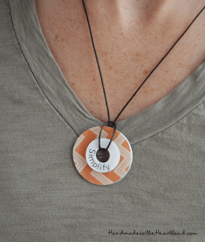 Easy DIY Washer Necklace, simple and inexpensive craft