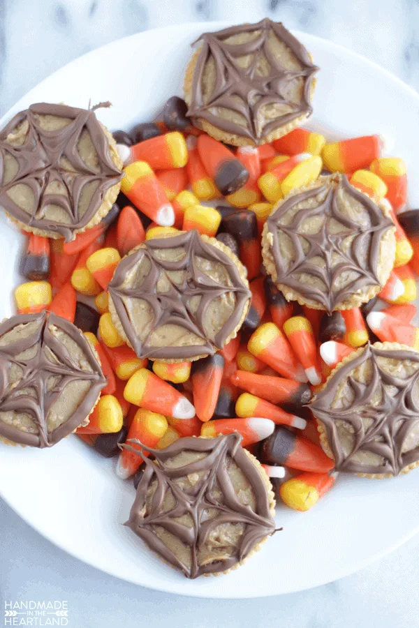 Peanut Butter Spider Web Crackers
