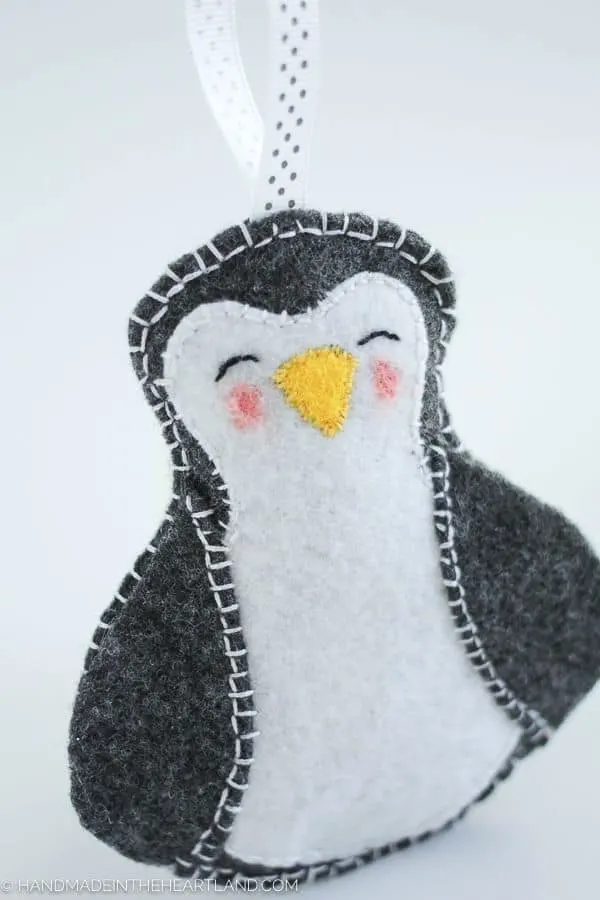 Penguin Felt DIY Ornamentr