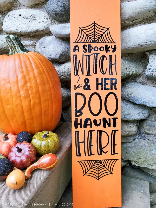 DIY Halloween sign