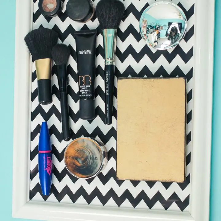 how to make a magnetic makeup board